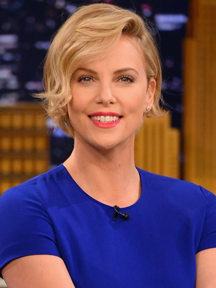 Side part with slight waves